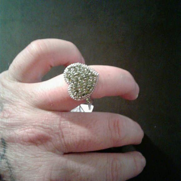 Ring - Picture 4 of 4